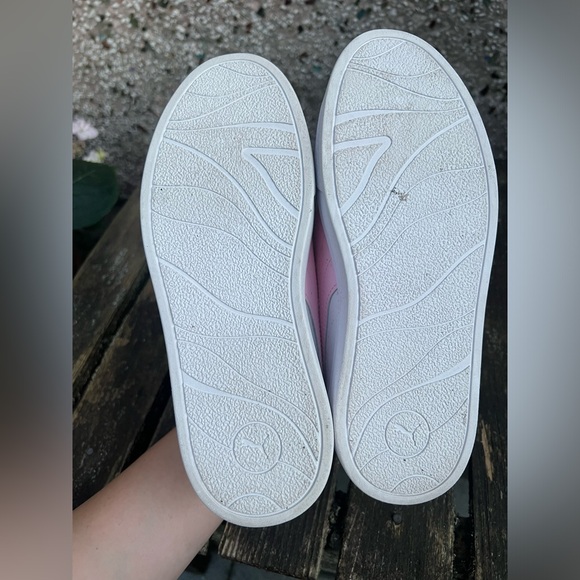 Puma casual platform sneakers, white w/ pink, sz 6, EUC! - Picture 5 of 5